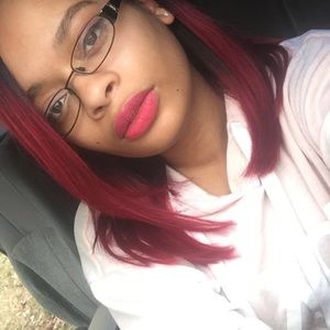 Meet your Posher, Deashia